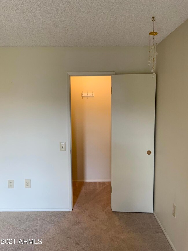 14218 N Newcastle Dr, Sun City, AZ 85351 - photo 7