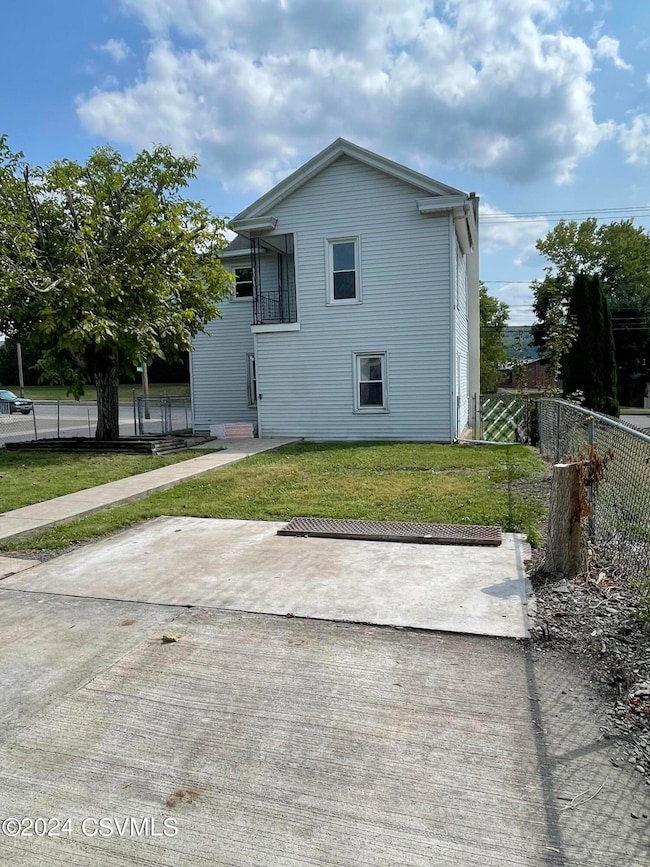 315 W 3rd St, Berwick, PA 18603 - photo 3