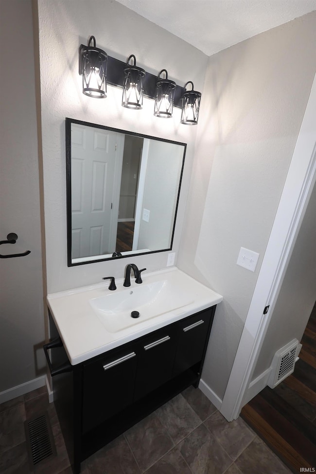 1221 Columbian Ave, Elkhart, IN 46514 - photo 6