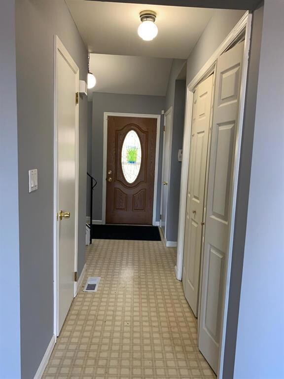 882 Maryland Ct, Whitehall, PA 18052 - photo 4