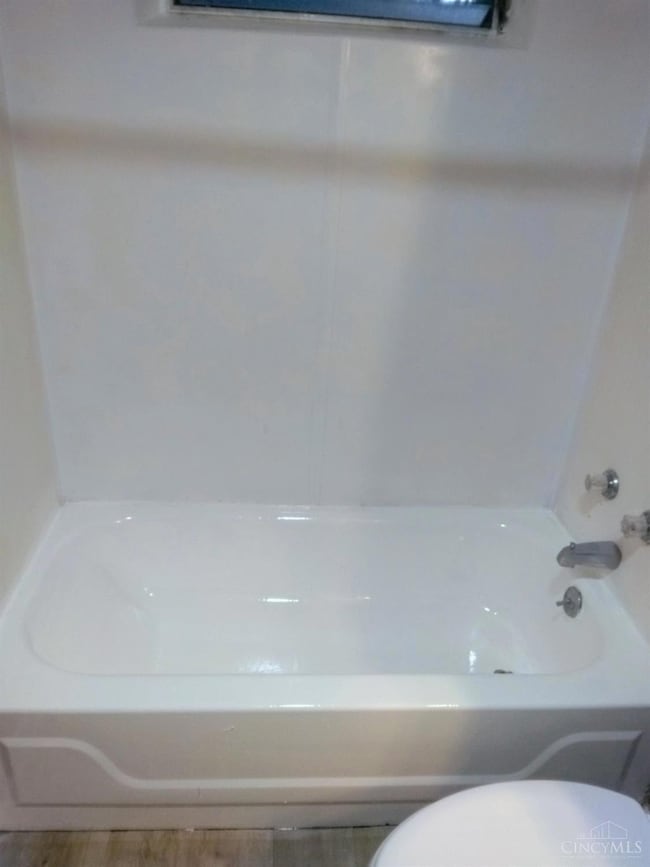 6605 Hasler Ln, Cincinnati, OH 45216 - photo 7