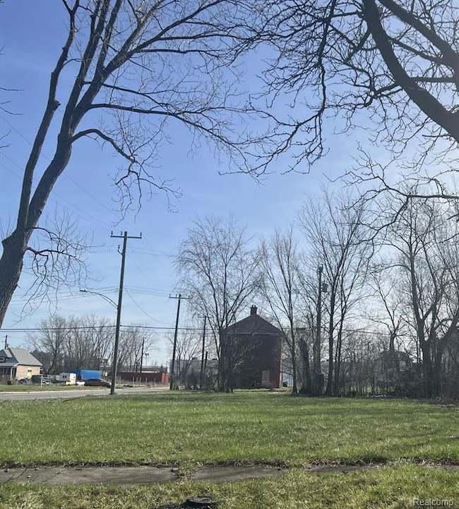 5964 Wabash St, Detroit, MI 48208 - photo 2