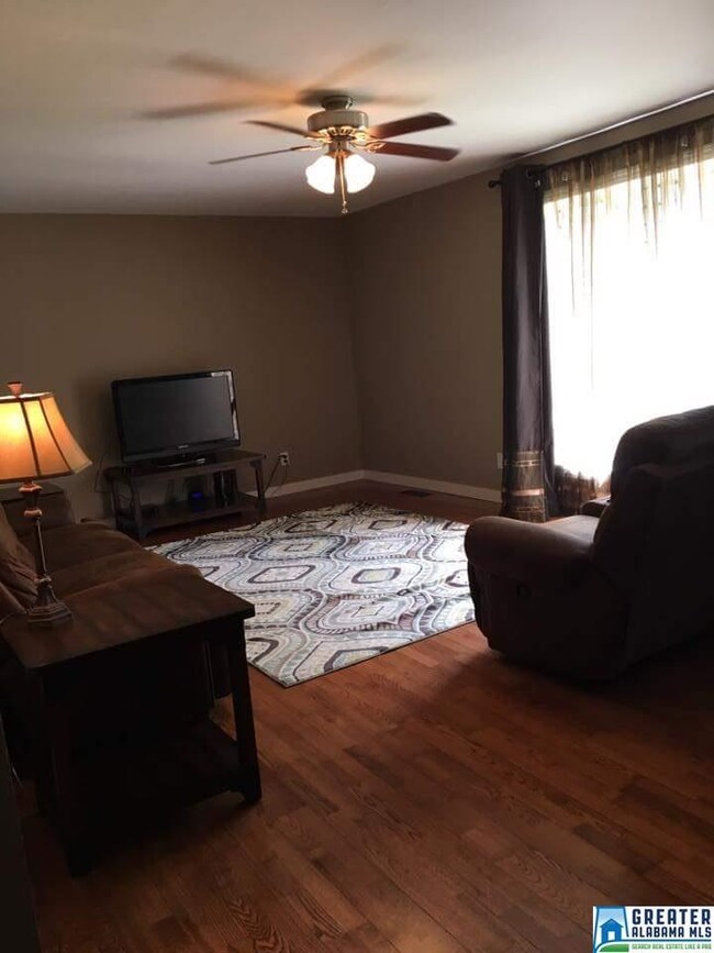 LARGE LIVING ROOM SPACE. PLENTY OF ROOM TO ENTERTA