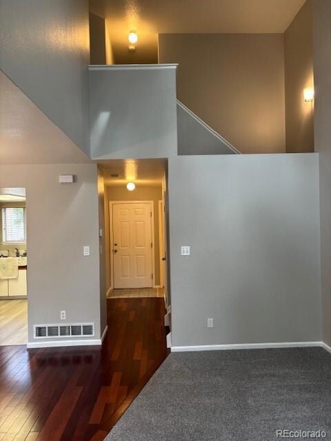 Open floor plan with vaulted ceilings