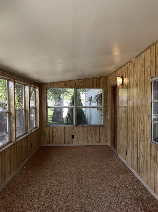 1101 Lakewood Rd, Elgin, IL 60123 - photo 2