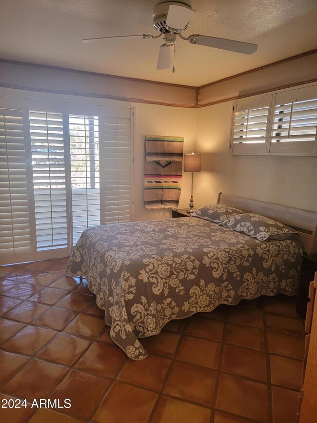 859 Lamcaster bedroom
