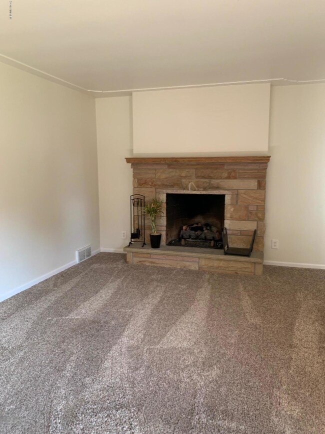 Main Floor LR:Fireplace