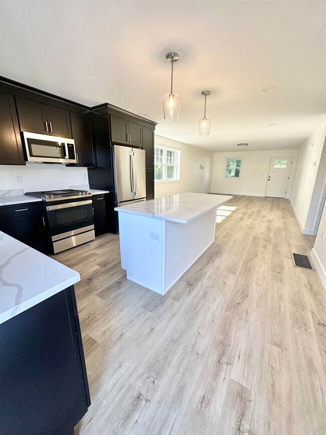 6 Walnut Dr, Dover, NH 03820 - photo 7