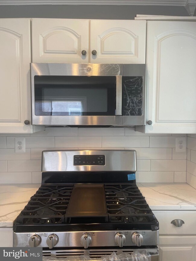 4445 Scotia Rd, Halethorpe, MD 21227 - photo 7