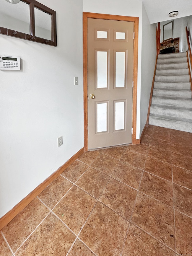 76 N Mountain Rd unit B, New Britain, CT 06053 - photo 2