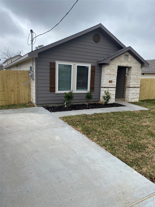 4514 Collins Rd, Houston, TX 77093 - photo 2