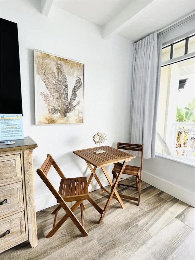 611 Destiny Dr unit 215, Ruskin, FL 33570 - photo 2