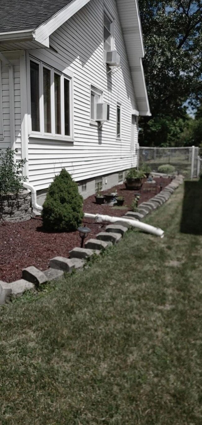 3905 Madison St, Gary, IN 46408 - photo 2