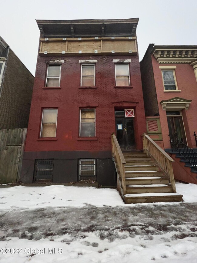 346 Madison Ave, Albany, NY 12210 - photo 2
