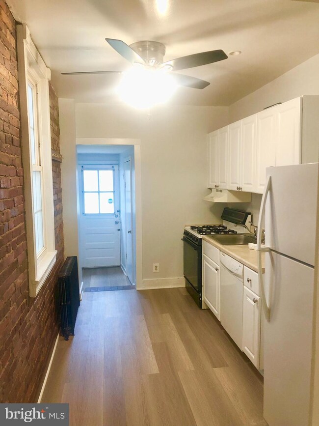 211 9th St, Laurel, MD 20707 - photo 6