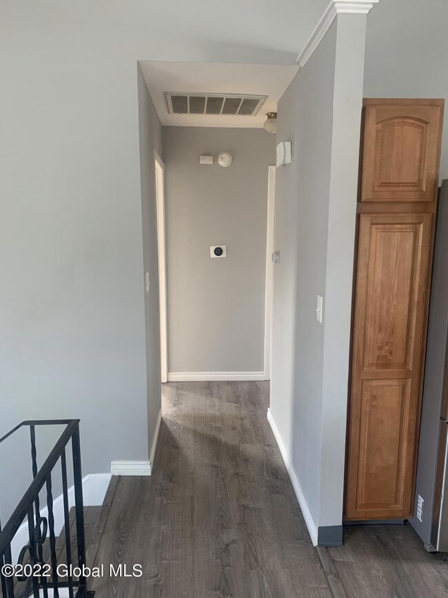 20 Corliss Ave, Rensselaer, NY 12144 - photo 7