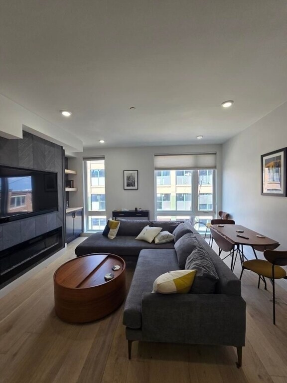 101 Condor St unit 302, Boston, MA 02128 - photo 5