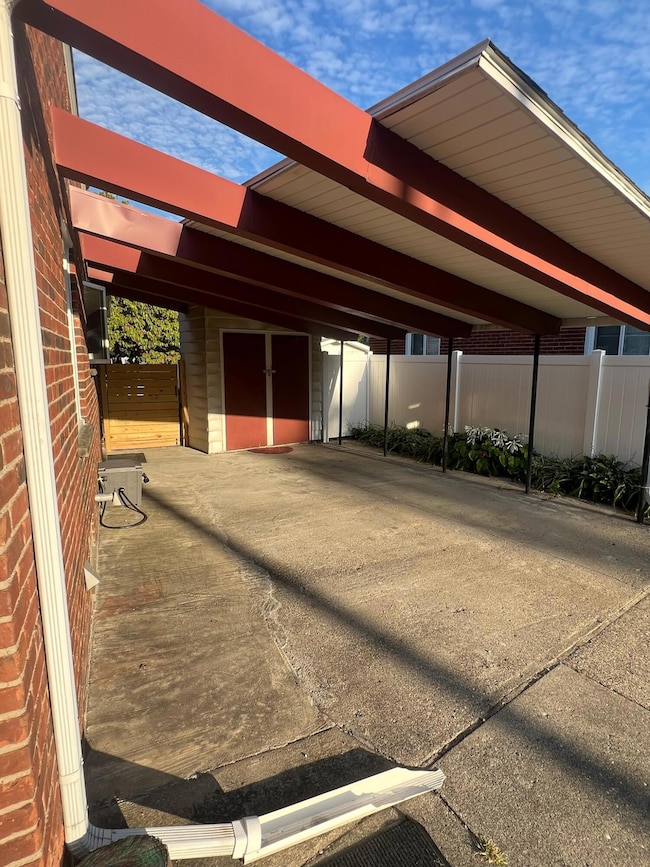 1116 Symes Ct, Royal Oak, MI 48067 - photo 5