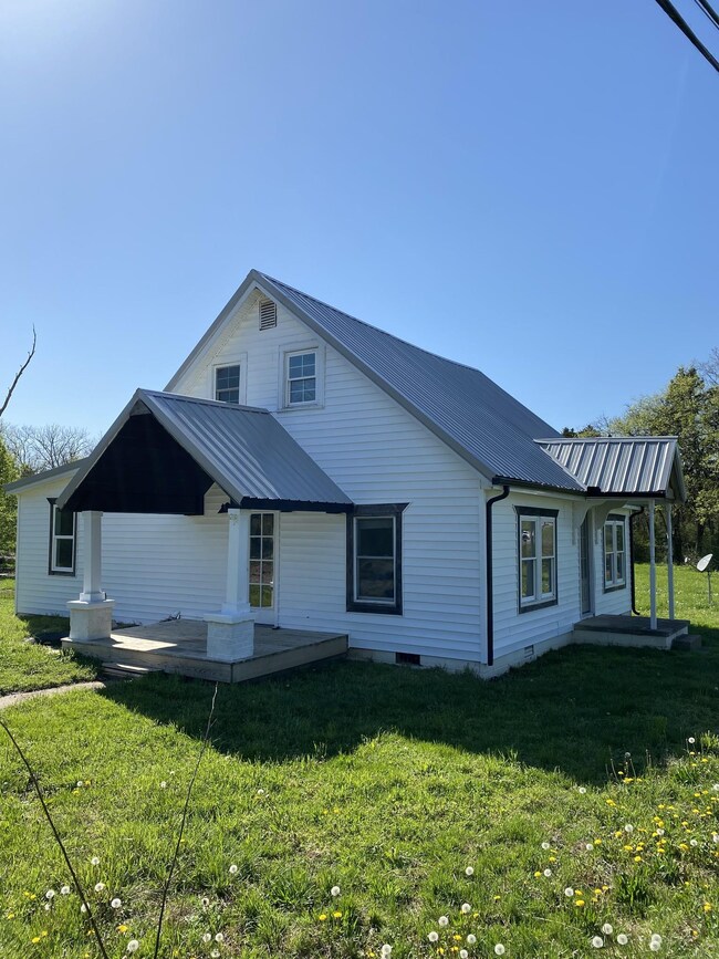 1012 Highway 82 S, Shelbyville, TN 37160 - photo 3