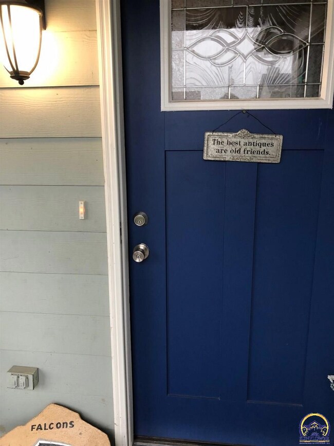 1612 SW 72nd Place, Topeka, KS 66619 - photo 2