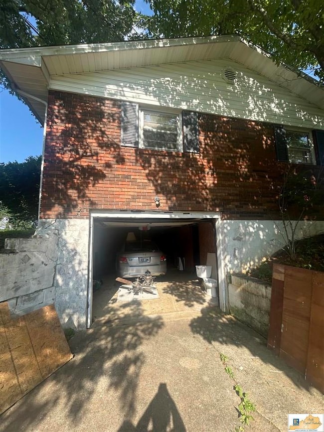 203 Happy Cir D Happy Hills Dr, Somerset, KY 42501 - photo 2