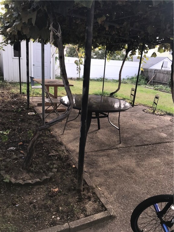 74 Baldwin St, Pawtucket, RI 02860 - photo 3