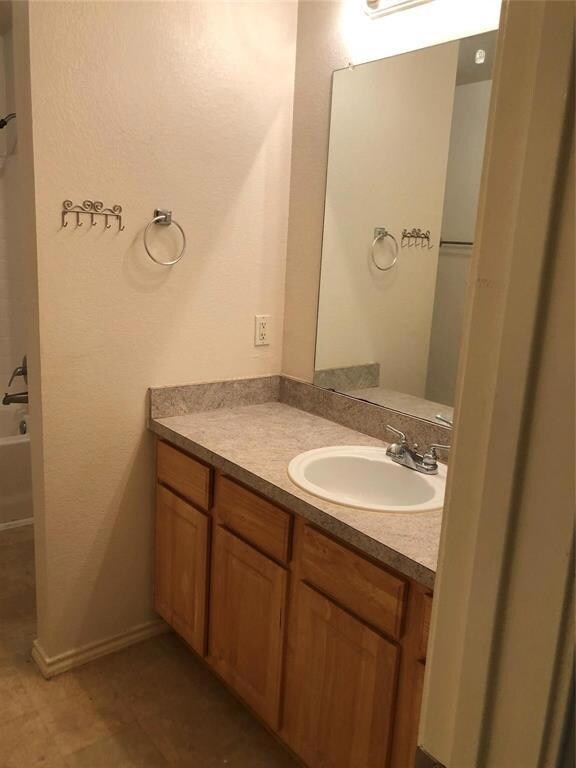 1634 Kennedy St unit 1642, Bonham, TX 75418 - photo 3