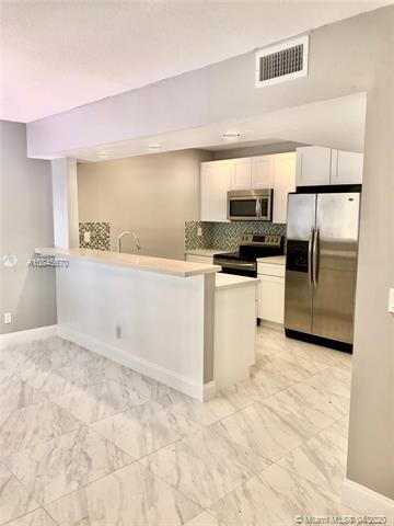 7338 NW 75th St unit 7338, Tamarac, FL 33321 - photo 6