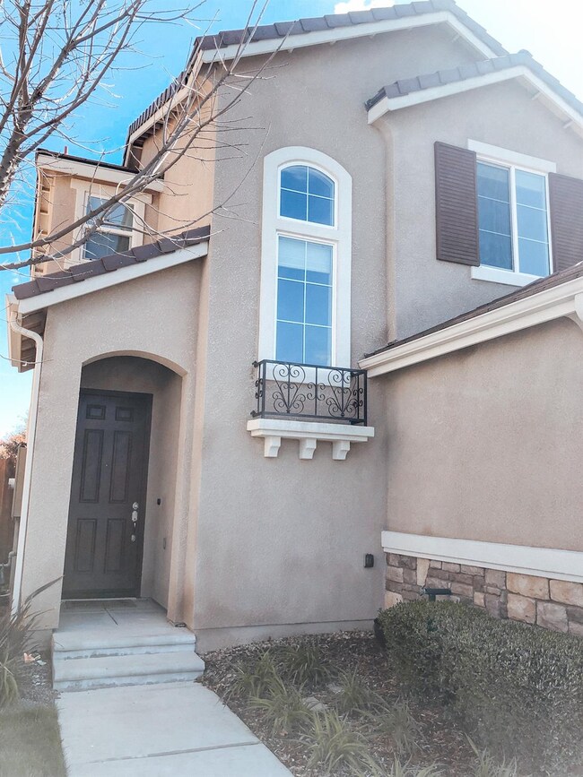 3233 Monviso Ln, Clovis, CA 93619 - photo 3