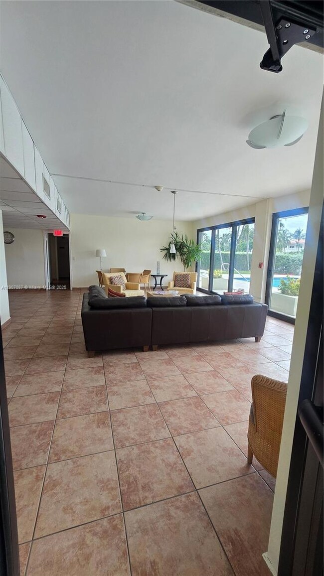 Guildford House unit 601, Bay Harbor Islands, FL 33154 - photo 4