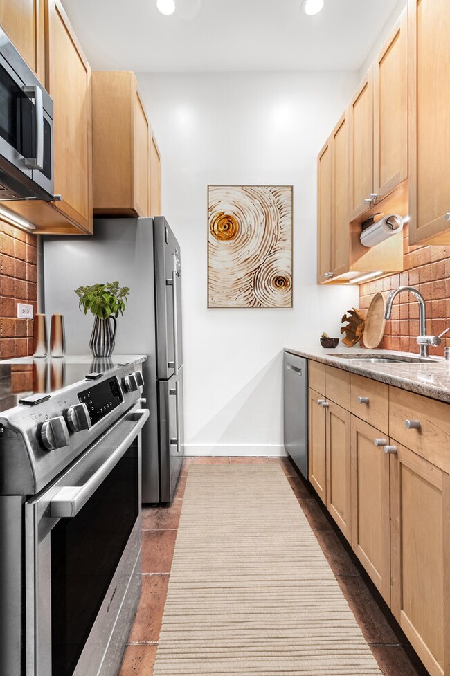 Murray Hill Plaza unit 6-L, New York, NY 10016 - photo 7