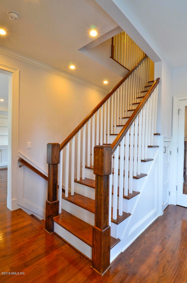 133 Lake Ave, Greenwich, CT 06830 - photo 2