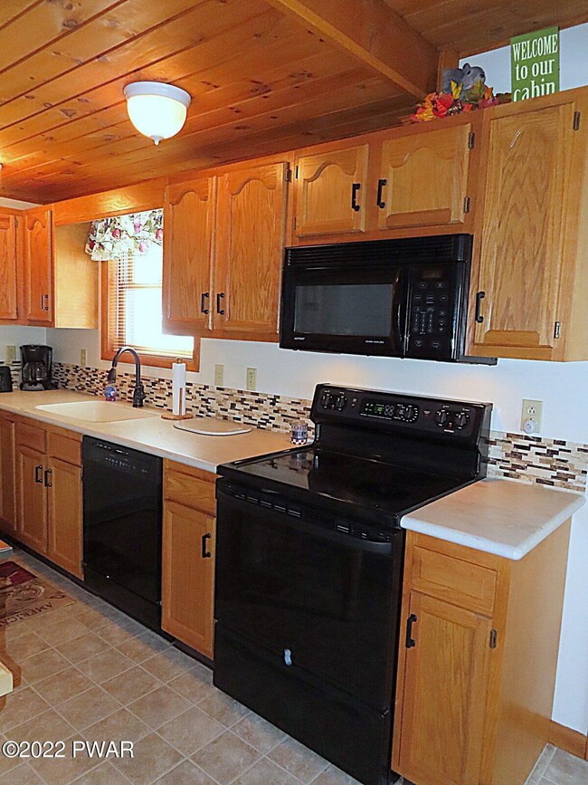 10 Squirrel Mew, Lake Ariel, PA 18436 - photo 7