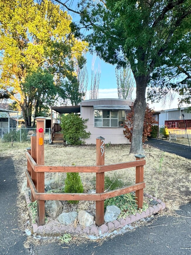 6850 Downing Rd unit SPC 29, Central Point, OR 97502 - photo 2