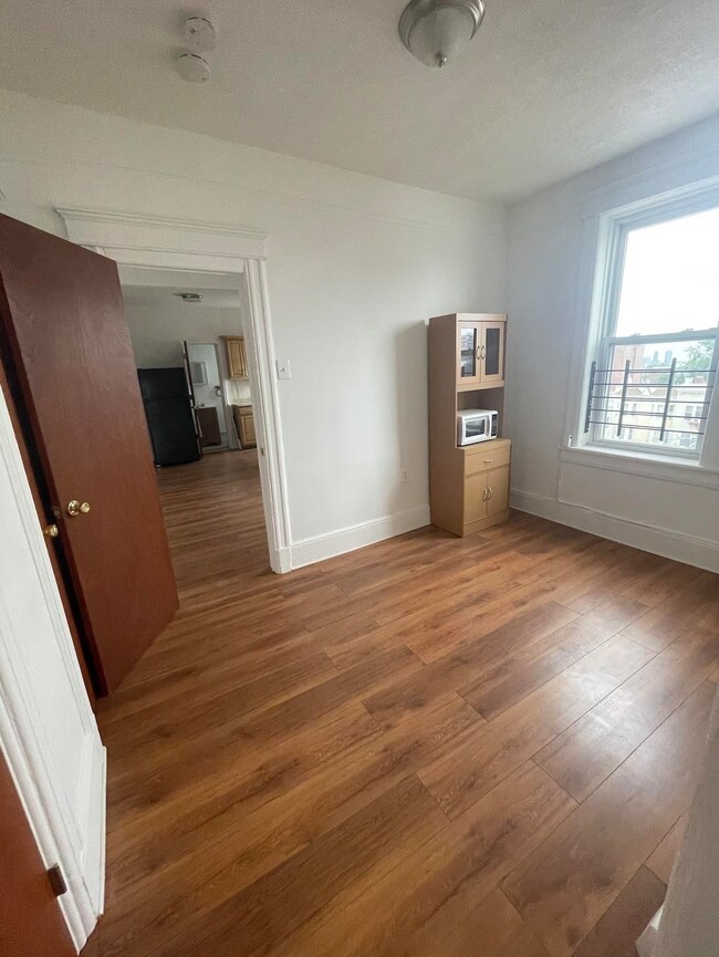 816 Bergenline Ave unit 17, Union City, NJ 07087 - photo 5