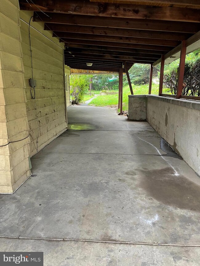 535 S 16th St, Reading, PA 19606 - photo 3