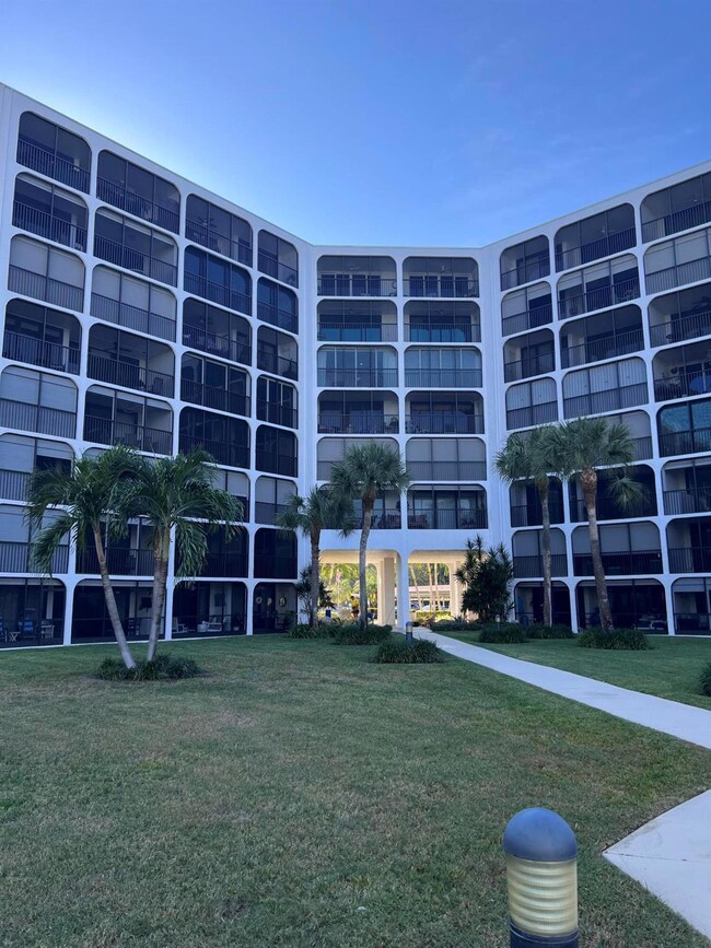 Hillsboro Landings unit 716, Deerfield Beach, FL 33441 - photo 5