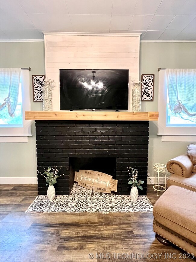 410 E 6th St, Claremore, OK 74017 - photo 7