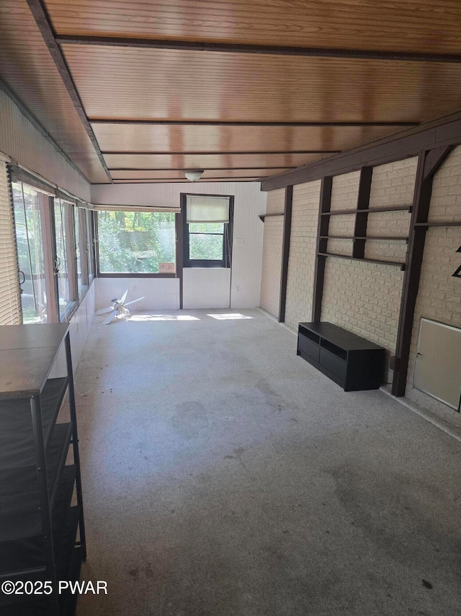 104 Shoshone Ct, Shohola, PA 18458 - photo 4