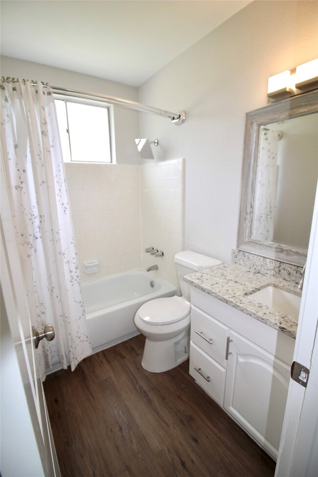 209 Mary Ann Dr, Friendswood, TX 77546 - photo 7