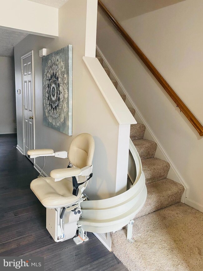 302 Potomac Hills Dr, Stafford, VA 22554 - photo 6