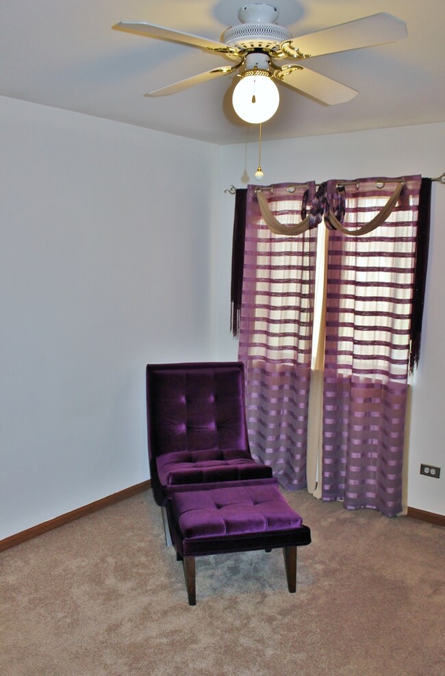 3456 Golfview Dr, Hazel Crest, IL 60429 - photo 4