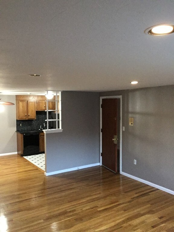 4 Albert Dr unit 12, Woburn, MA 01801 - photo 4