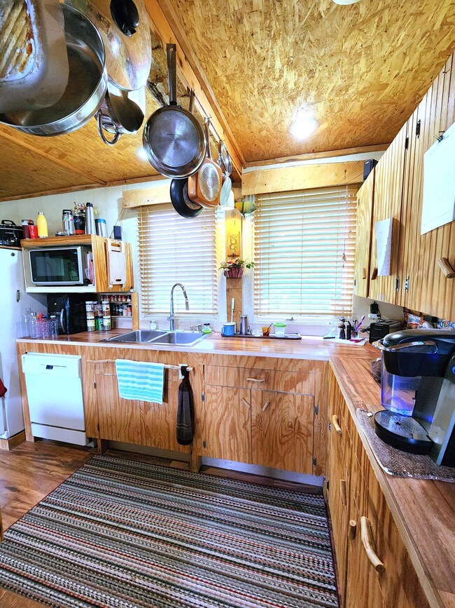 Kitchen (2)