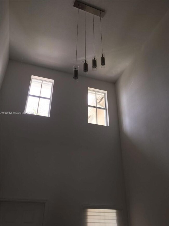 10805 NW 75th St, Doral, FL 33178 - photo 5