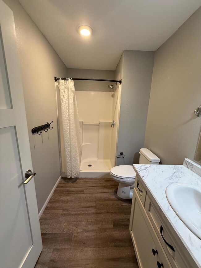 204 W Poplar Ave unit A, Badger, MN 56714 - photo 6