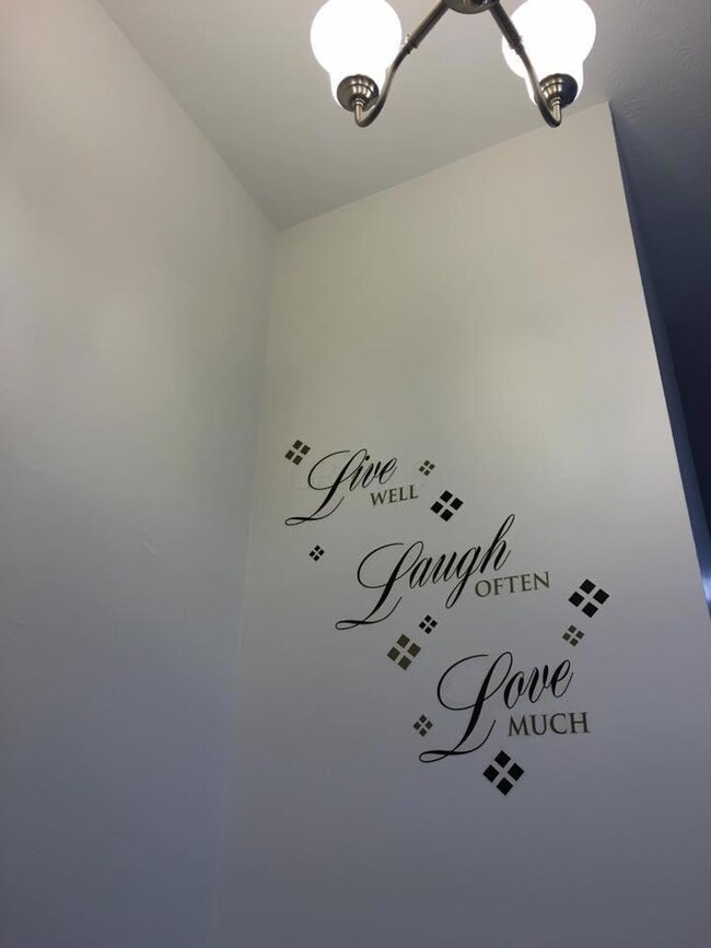Annsbury foyer 2
