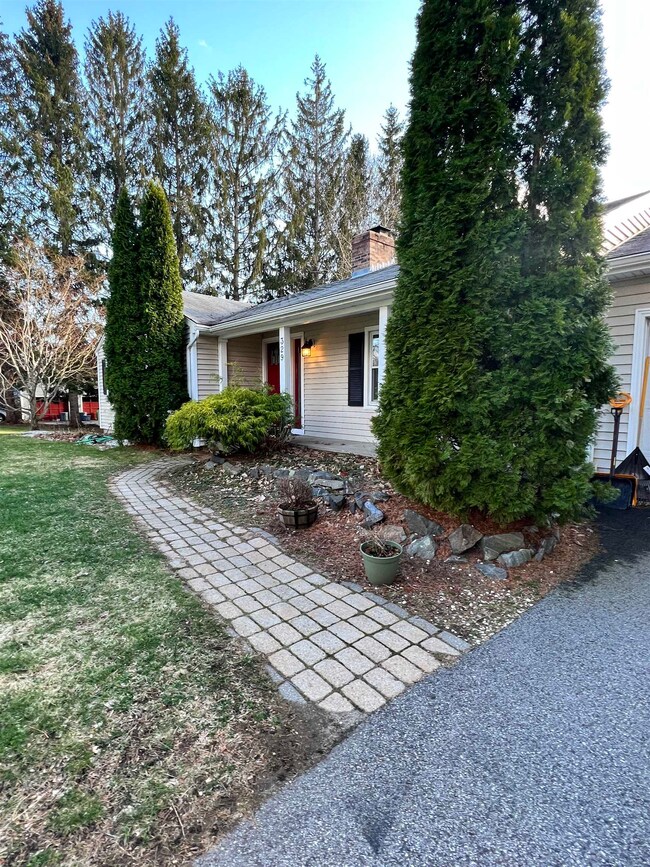 329 Bayside Rd, Greenland, NH 03840 - photo 2