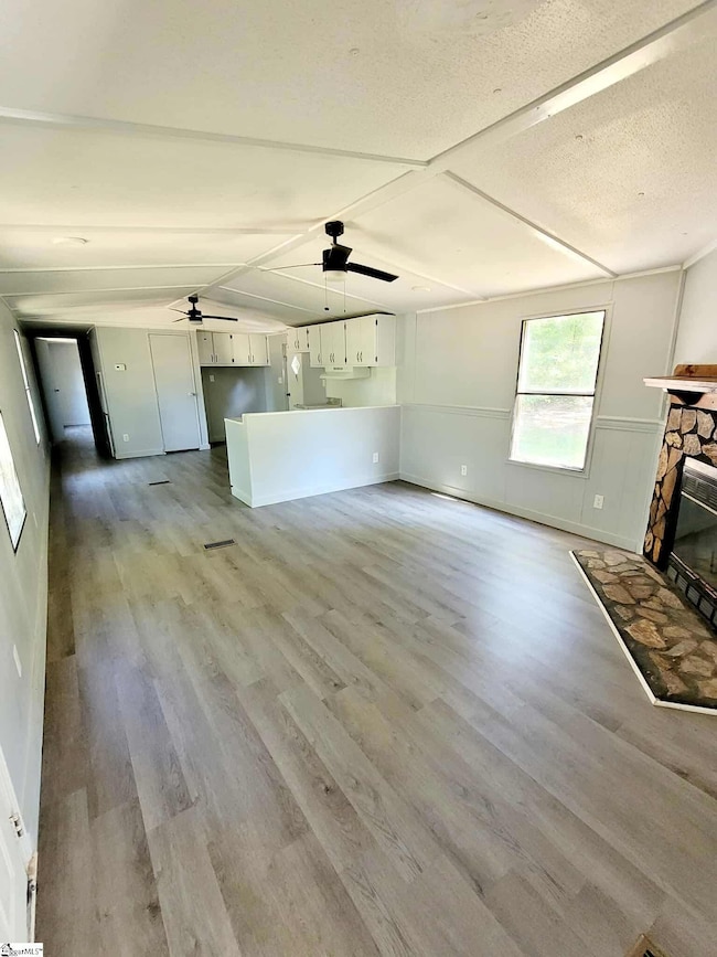 28557 76 Hwy E, Clinton, SC 29325 - photo 4