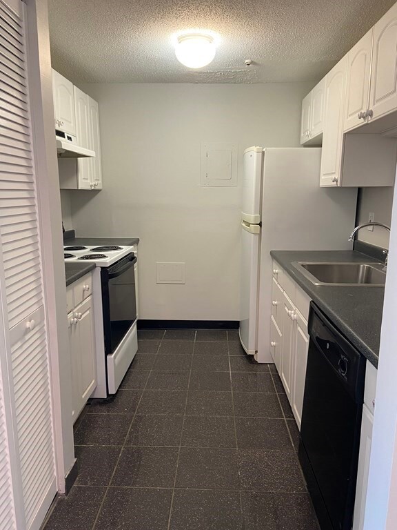 135 Grove St unit 133, Rockland, MA 02370 - photo 3